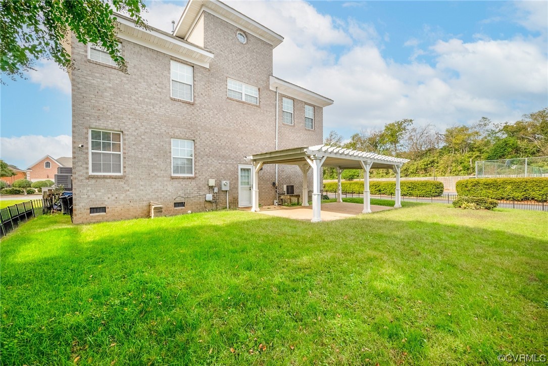 15 Brough Lane Hampton, VA 23669 - Photo 7 of 43 a view of an house with backyard space and balcony