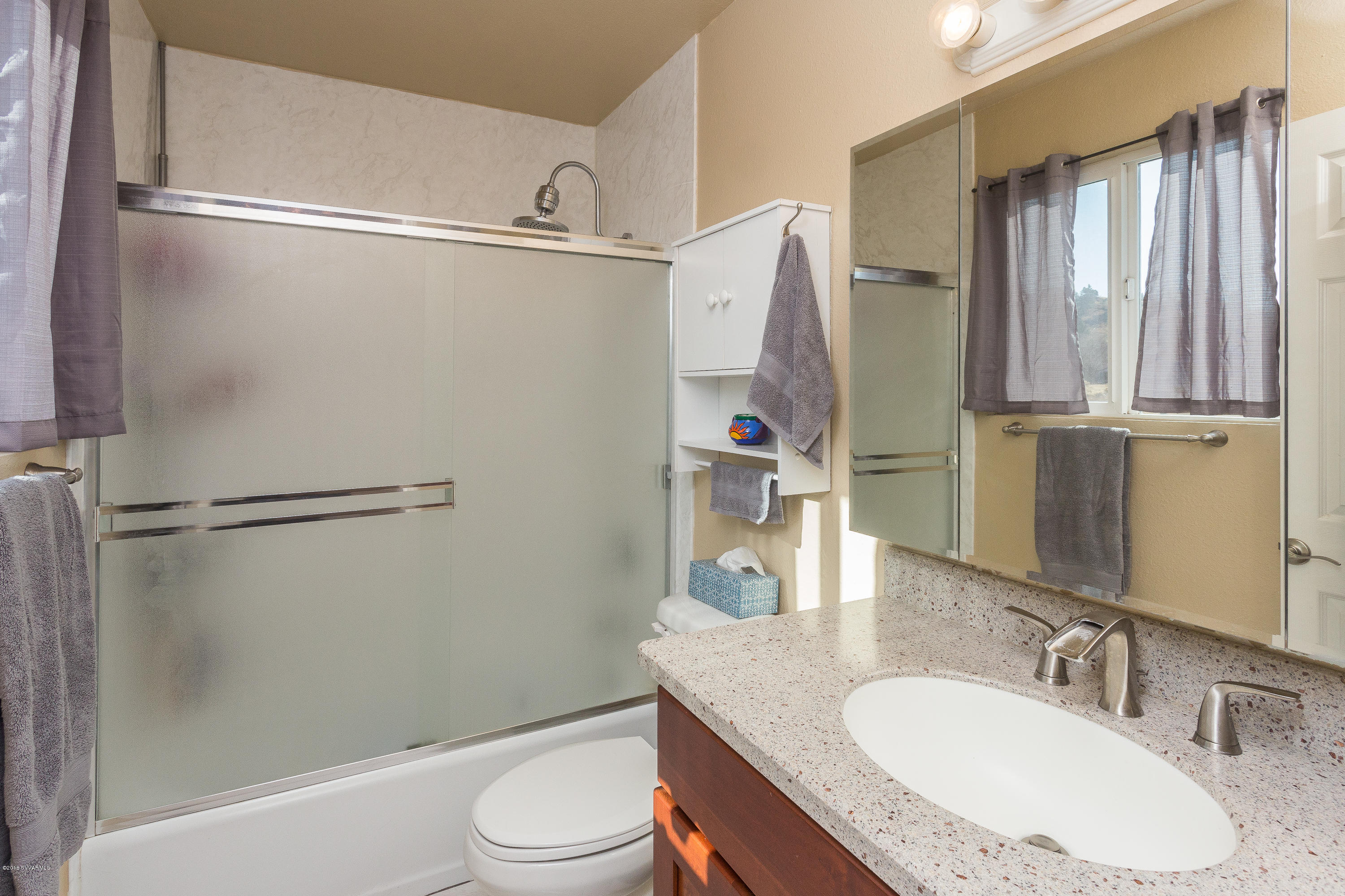 11905 Hamilton Road Flagstaff, AZ 86004 - Photo 12 of 29 012_Master Bathroom