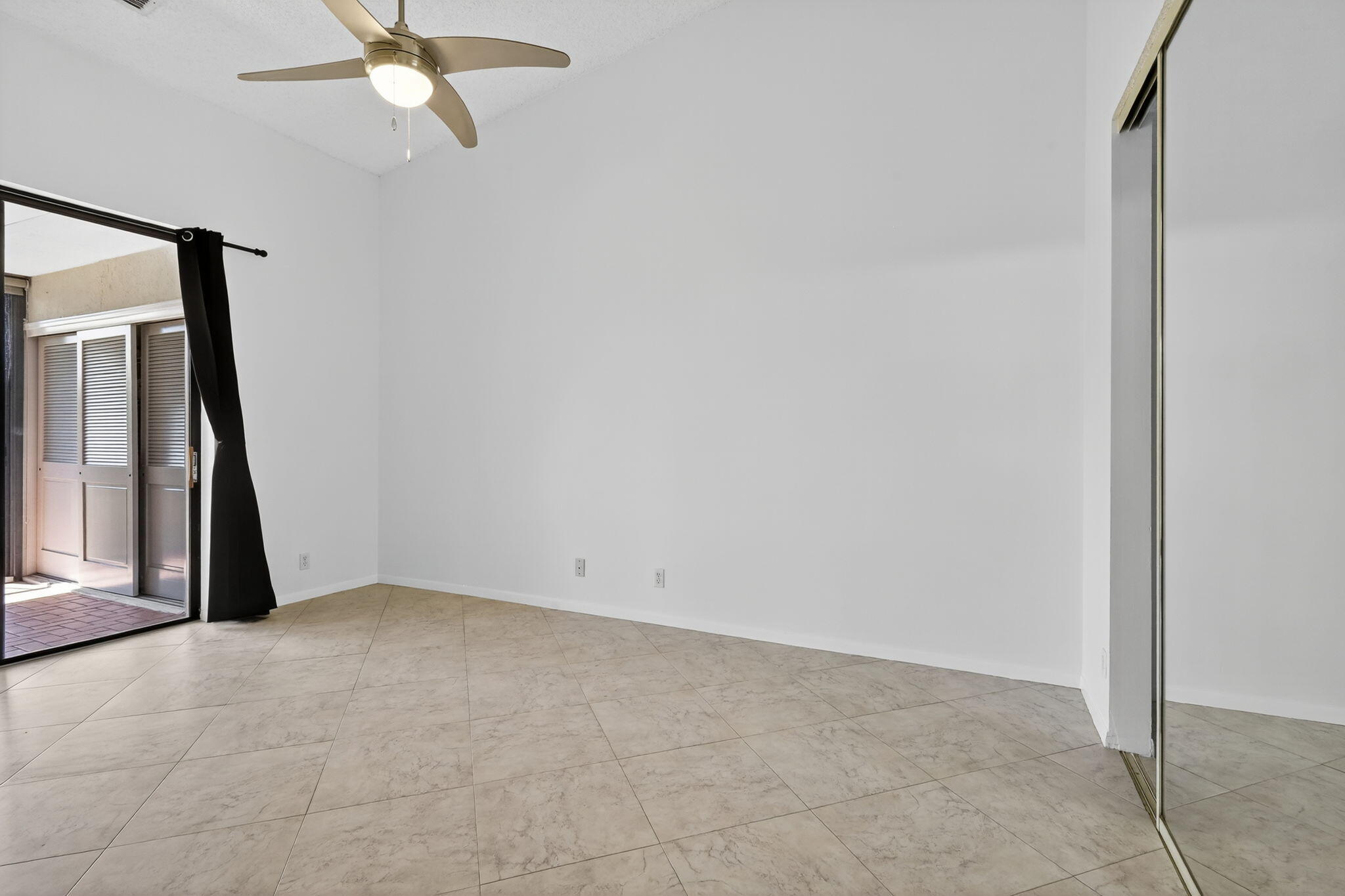 5475 Verona Drive, Unit J Boynton Beach, FL 33437 - Photo 13 of 71 13-web-or-mls-013__82A7112