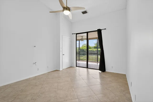 $2,600 | 5475 Verona Drive, Unit J, Boynton Beach, FL 33437