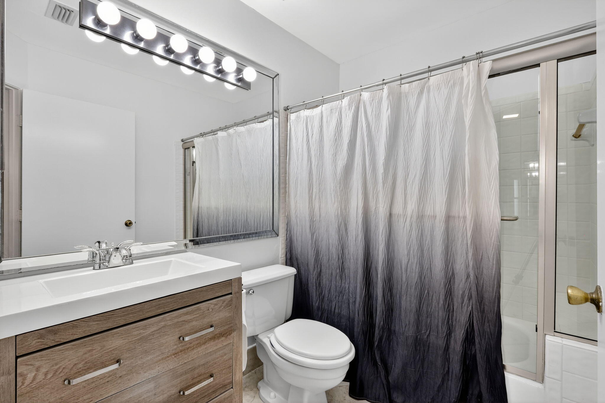 5475 Verona Drive, Unit J Boynton Beach, FL 33437 - Photo 24 of 71 24-web-or-mls-022__82A7157