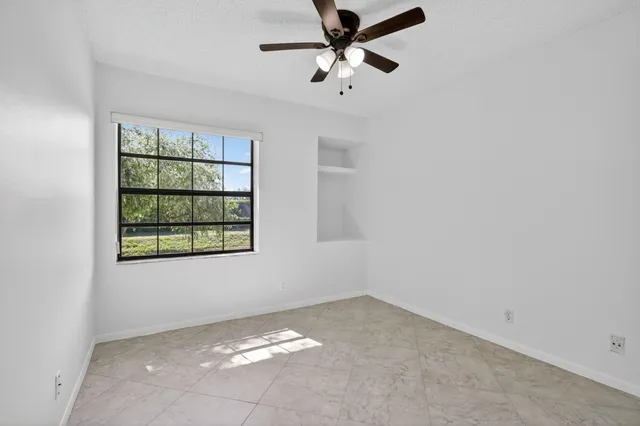 $2,600 | 5475 Verona Drive, Unit J, Boynton Beach, FL 33437