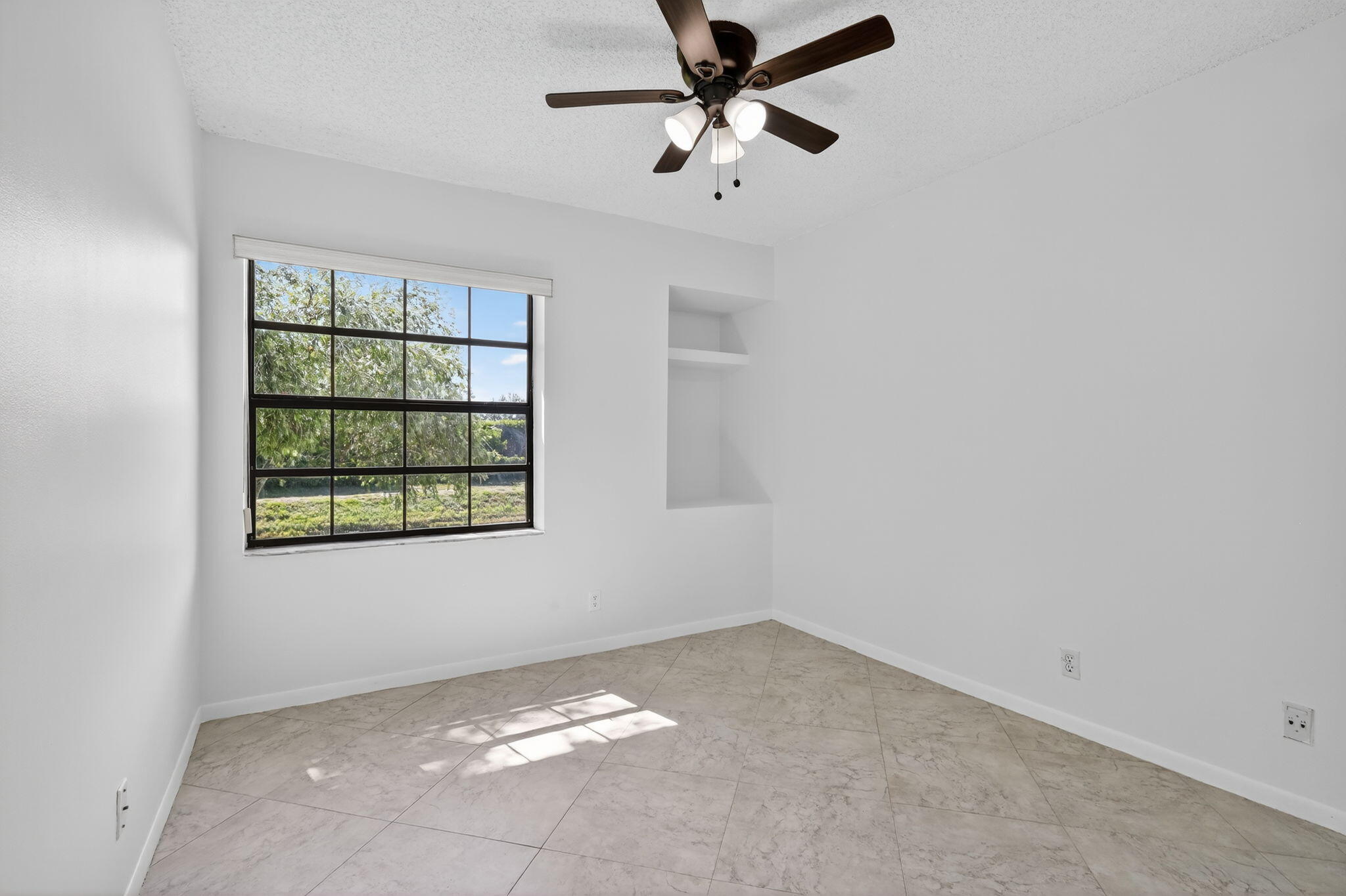 5475 Verona Drive, Unit J Boynton Beach, FL 33437 - Photo 28 of 71 28-web-or-mls-027__82A7187