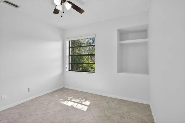 $2,600 | 5475 Verona Drive, Unit J, Boynton Beach, FL 33437