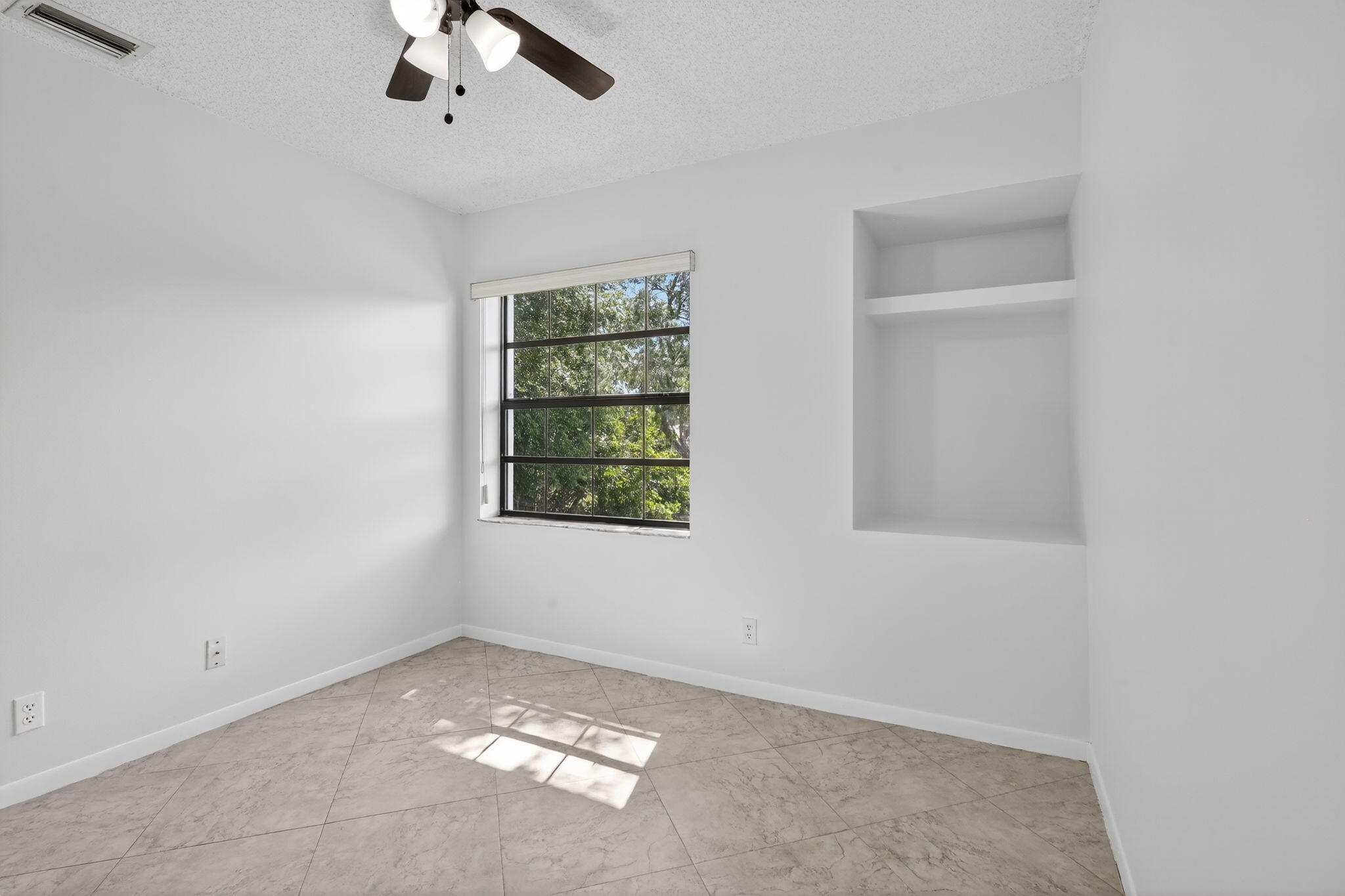 5475 Verona Drive, Unit J Boynton Beach, FL 33437 - Photo 29 of 71 29-web-or-mls-028__82A7192