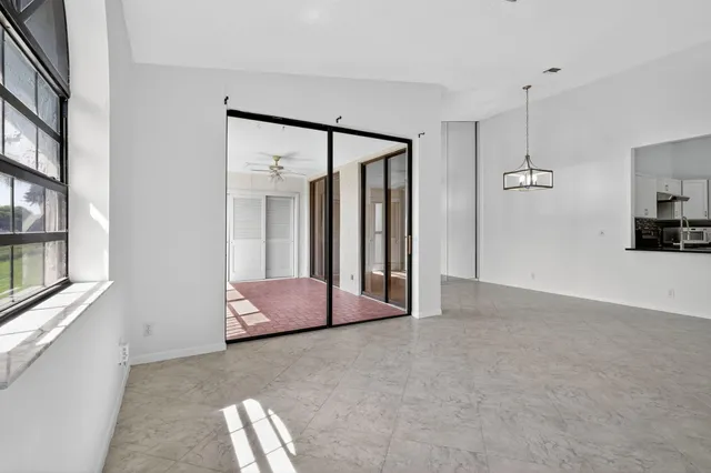 $2,600 | 5475 Verona Drive, Unit J, Boynton Beach, FL 33437