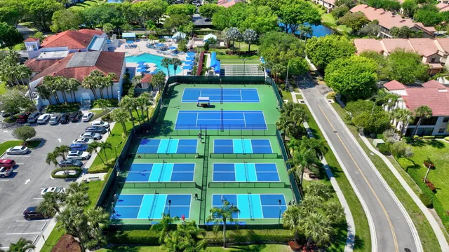 $2,600 | 5475 Verona Drive, Unit J, Boynton Beach, FL 33437