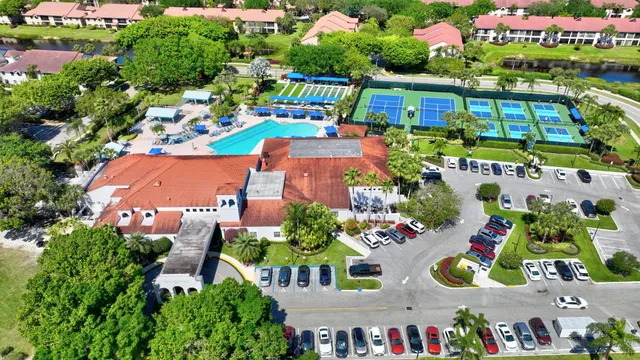 $2,600 | 5475 Verona Drive, Unit J, Boynton Beach, FL 33437