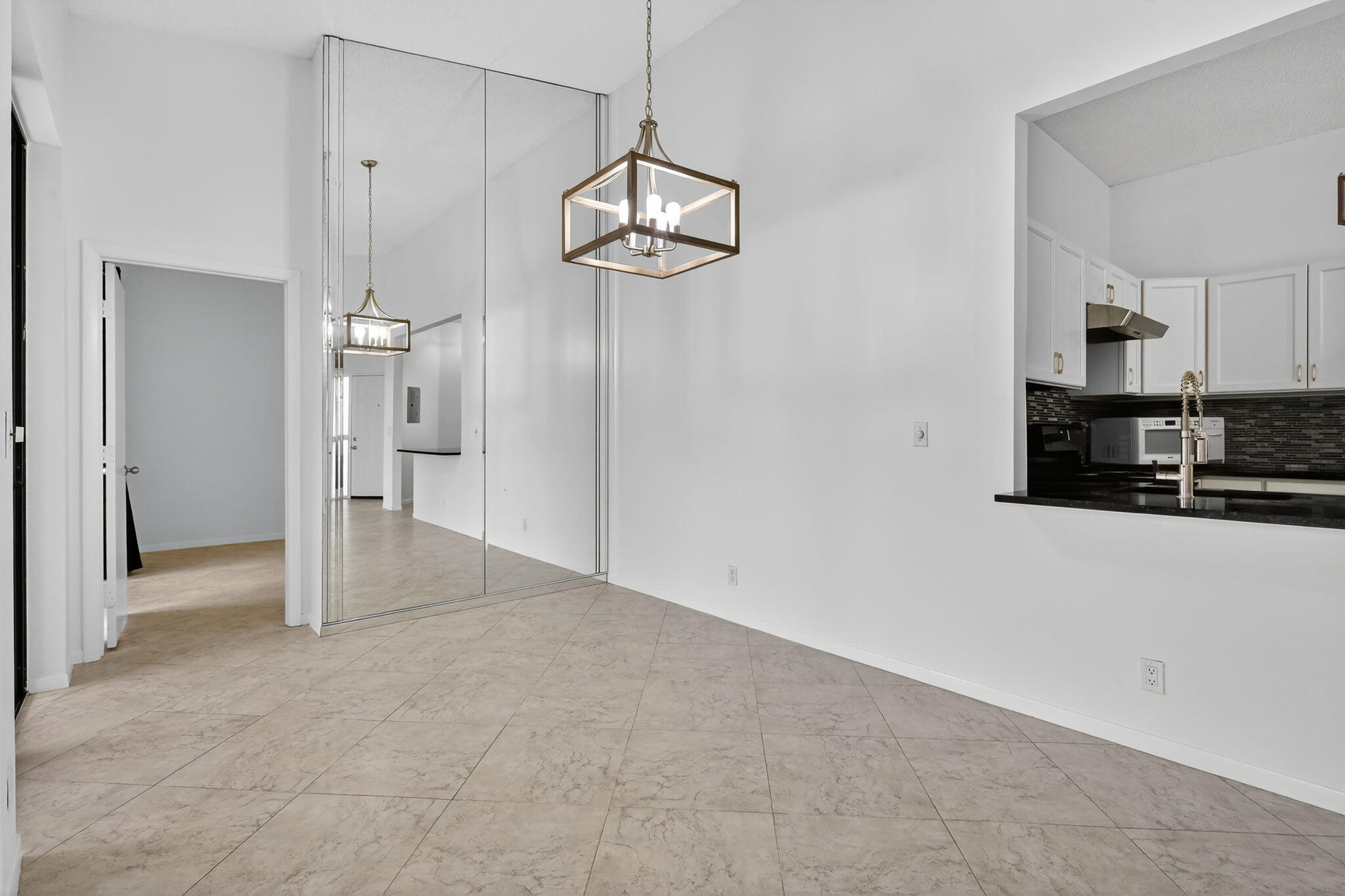 5475 Verona Drive, Unit J Boynton Beach, FL 33437 - Photo 6 of 71 6-web-or-mls-005__82A7072