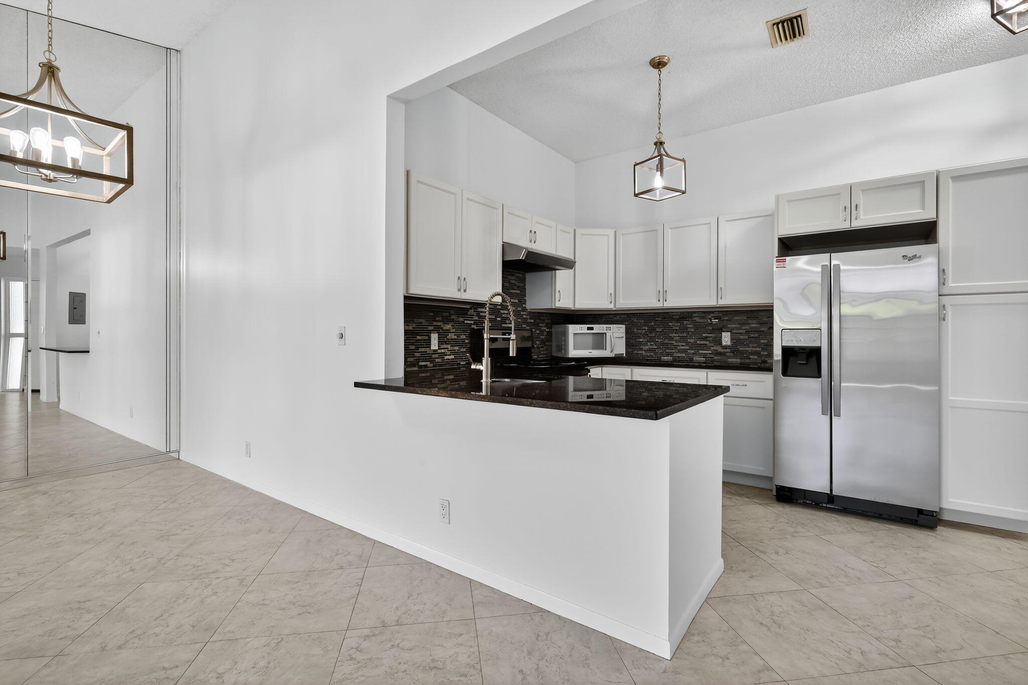 5475 Verona Drive, Unit J Boynton Beach, FL 33437 - Photo 9 of 71 9-web-or-mls-008__82A7089