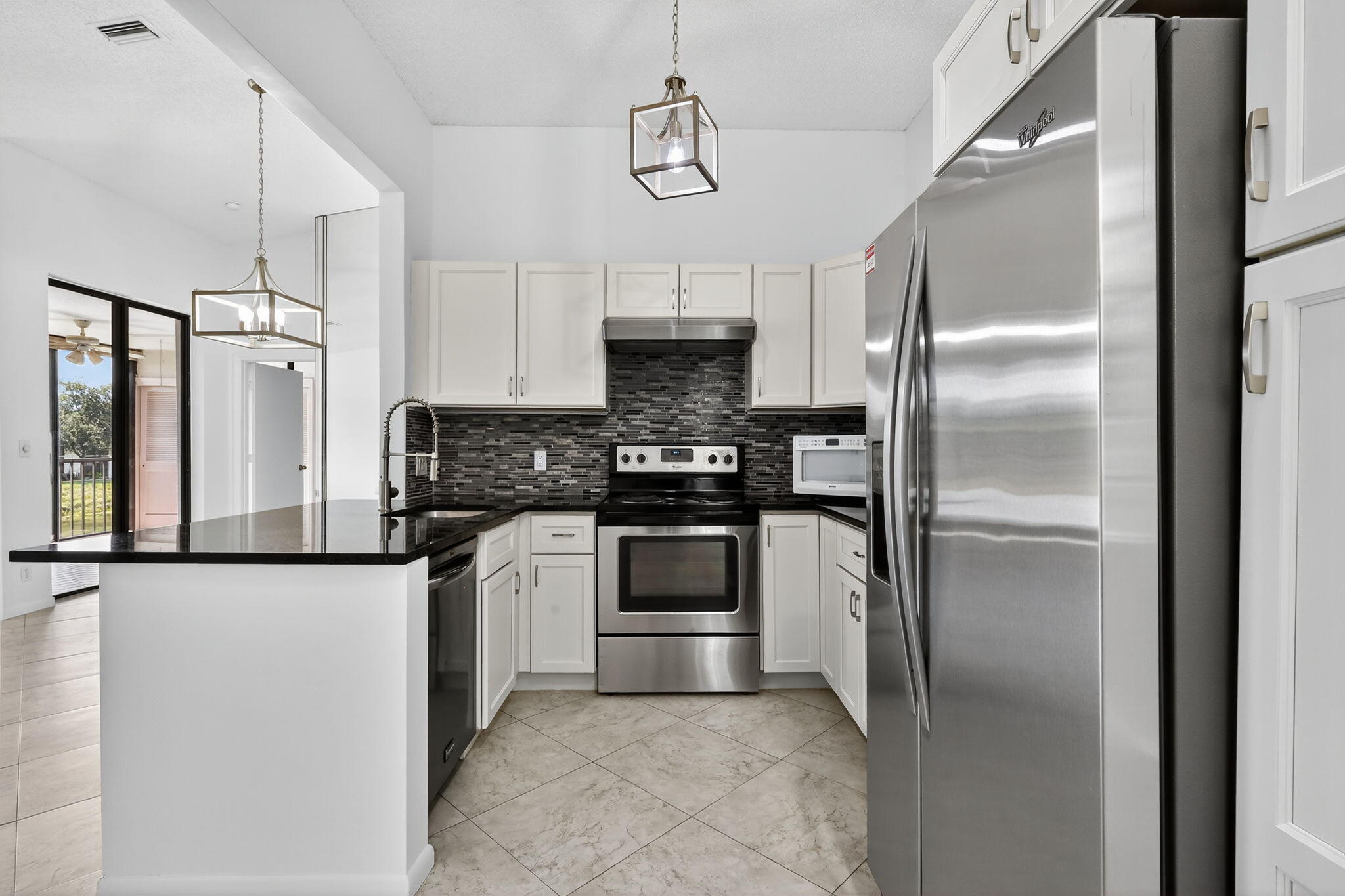 5475 Verona Drive, Unit J Boynton Beach, FL 33437 - Photo 10 of 71 10-web-or-mls-009__82A7093