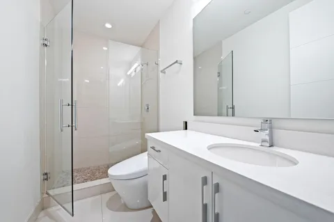 $1,999,995 | 240 Shore Court, Fort Lauderdale, FL 33308