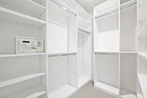 $1,999,995 | 240 Shore Court, Fort Lauderdale, FL 33308