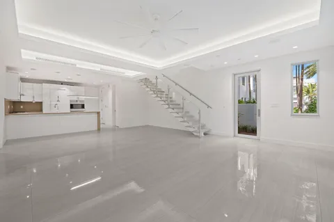 $1,999,995 | 240 Shore Court, Fort Lauderdale, FL 33308