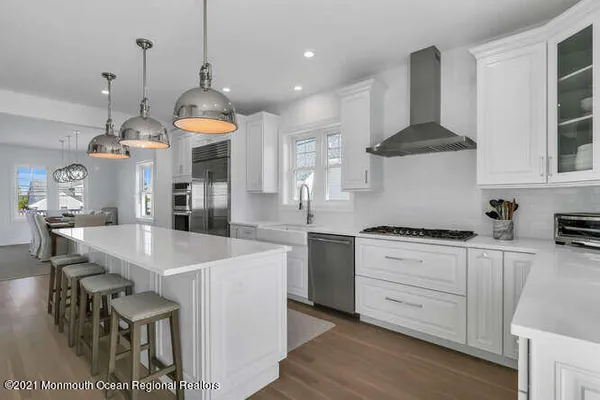 $20,000 | 916 Ocean Avenue, Unit WEEKLY PRICE, Mantoloking, NJ 08738