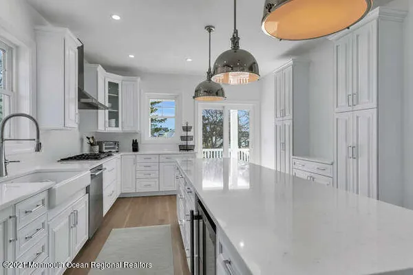 $20,000 | 916 Ocean Avenue, Unit WEEKLY PRICE, Mantoloking, NJ 08738