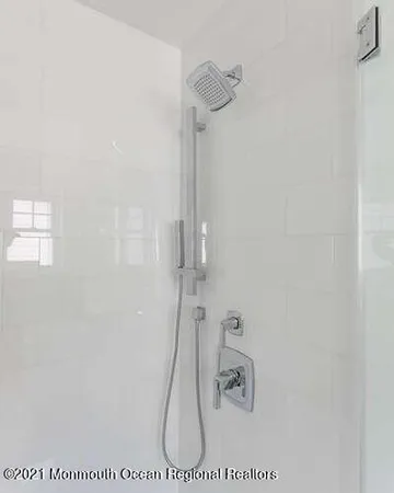 $20,000 | 916 Ocean Avenue, Unit WEEKLY PRICE, Mantoloking, NJ 08738