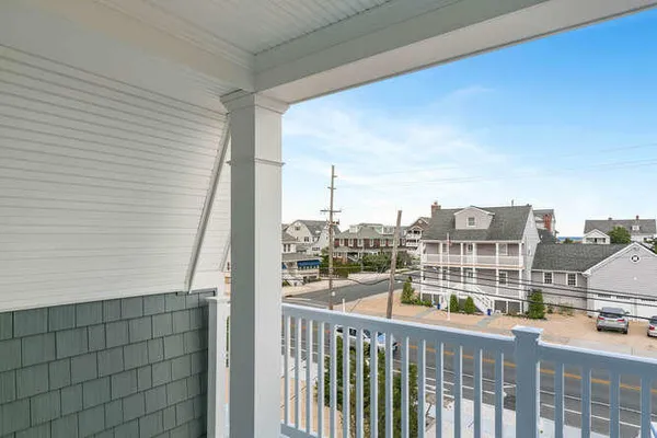 $20,000 | 916 Ocean Avenue, Unit WEEKLY PRICE, Mantoloking, NJ 08738