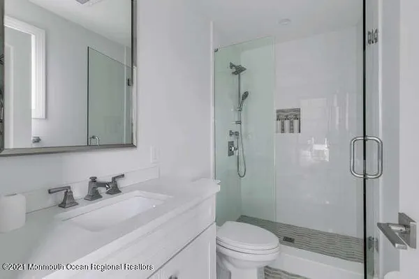 $20,000 | 916 Ocean Avenue, Unit WEEKLY PRICE, Mantoloking, NJ 08738
