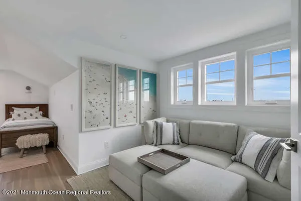$20,000 | 916 Ocean Avenue, Unit WEEKLY PRICE, Mantoloking, NJ 08738