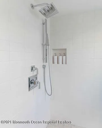 $20,000 | 916 Ocean Avenue, Unit WEEKLY PRICE, Mantoloking, NJ 08738