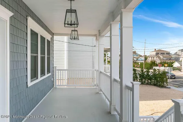 $20,000 | 916 Ocean Avenue, Unit WEEKLY PRICE, Mantoloking, NJ 08738