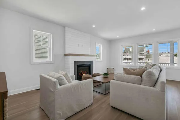 $20,000 | 916 Ocean Avenue, Unit WEEKLY PRICE, Mantoloking, NJ 08738