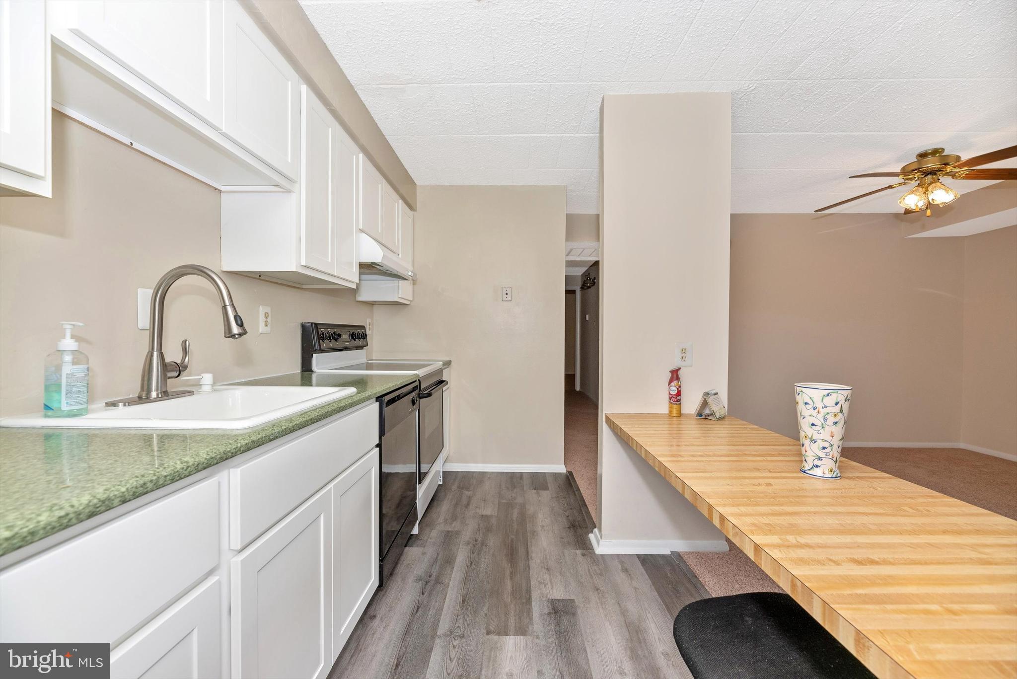 995 Heather Ridge Drive, Unit 4B Frederick, MD 21702 - Photo 15 of 33 Kitchen