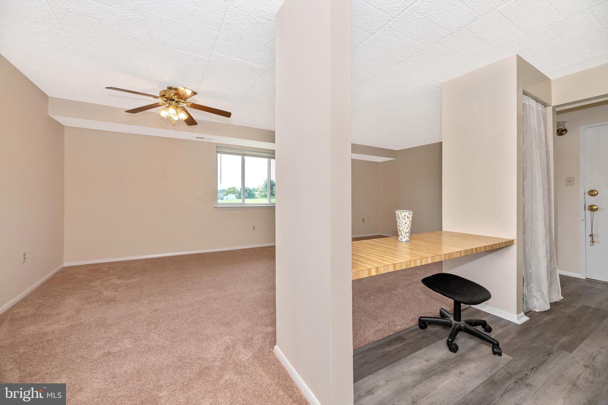 995 Heather Ridge Drive, Unit 4B Frederick, MD 21702 - Photo 17 of 33 Kitchen/Living Room