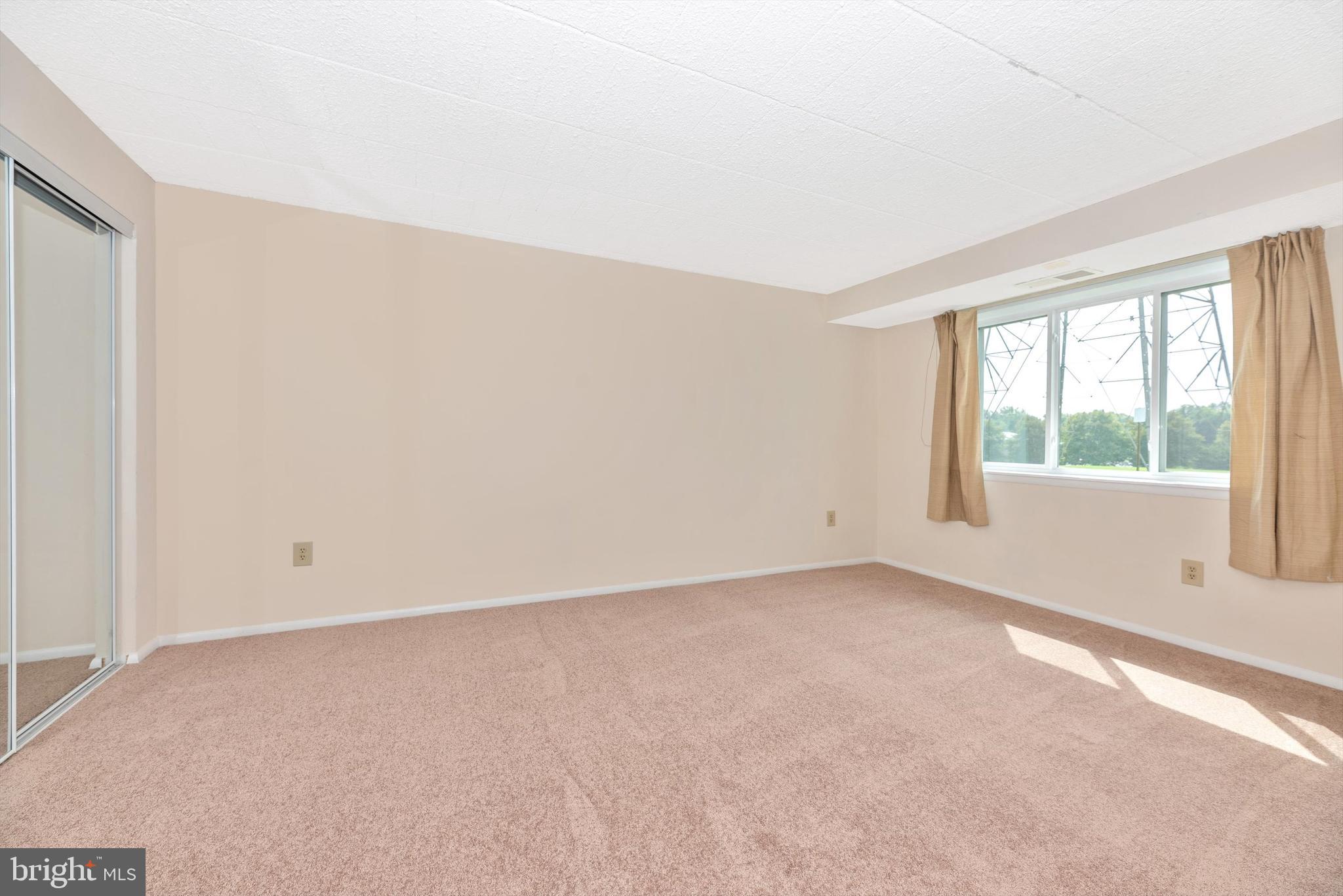 995 Heather Ridge Drive, Unit 4B Frederick, MD 21702 - Photo 19 of 33 Bedroom