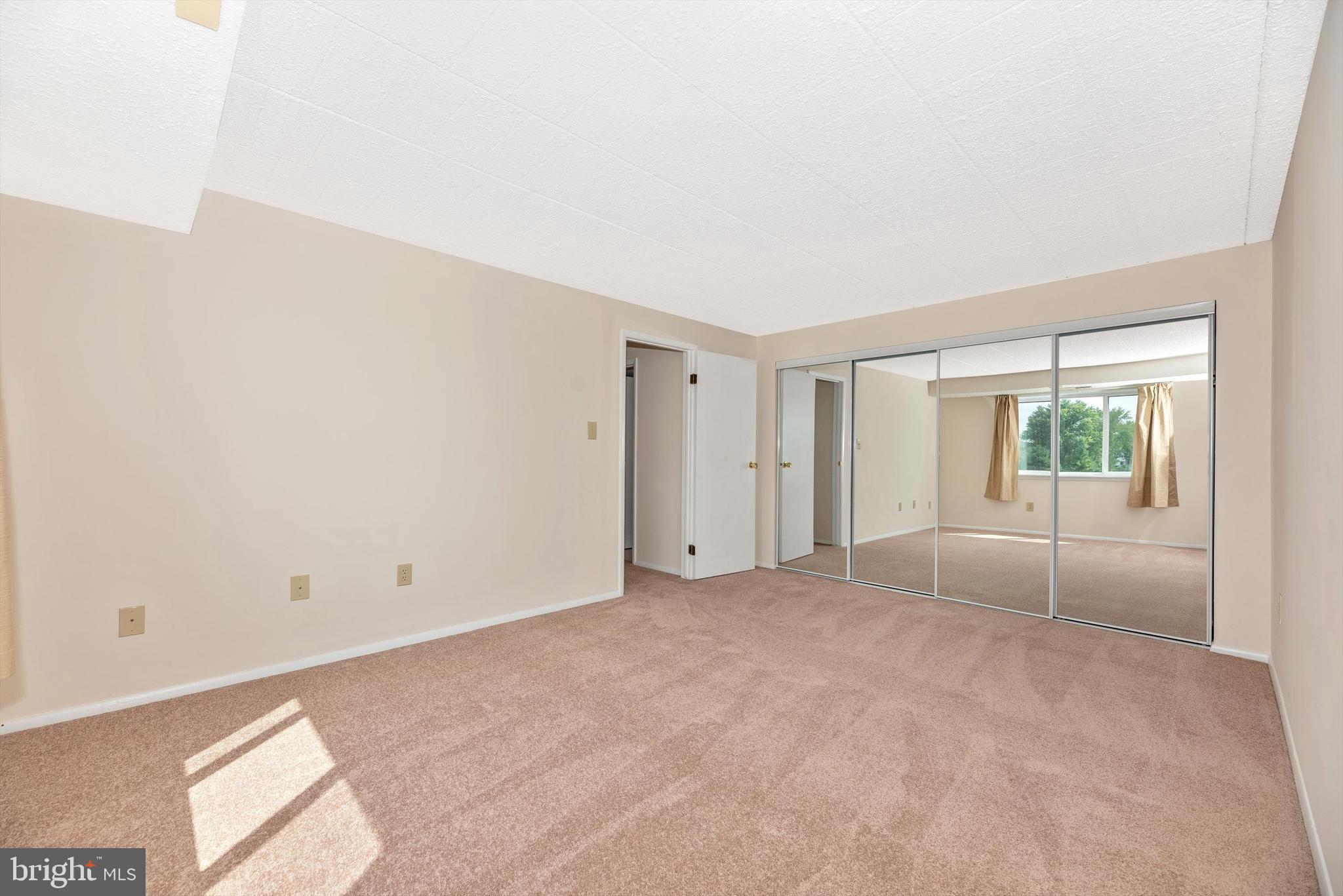 995 Heather Ridge Drive, Unit 4B Frederick, MD 21702 - Photo 22 of 33 Bedroom