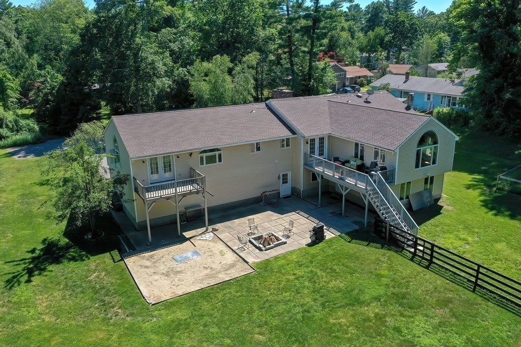 28 Arrow Road Norton, MA 02766 - Photo 5 of 42 Gallery Image 5