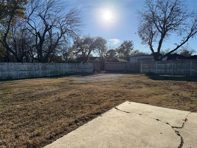 $1,575 | 1826 North Woods Street, Sherman, TX 75092