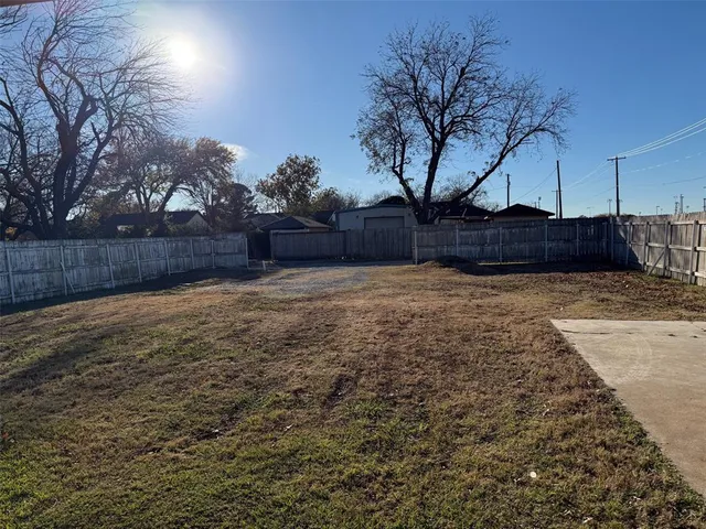 $1,575 | 1826 North Woods Street, Sherman, TX 75092
