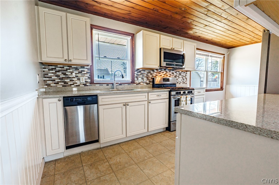 326 North Glen Road Rome, NY 13440 - Photo 11 of 34