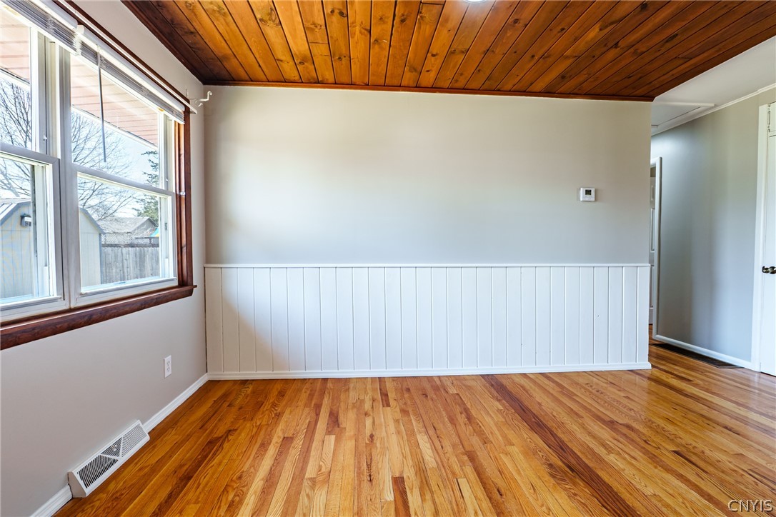 326 North Glen Road Rome, NY 13440 - Photo 13 of 34