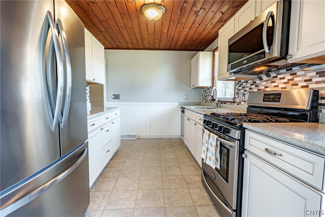 326 North Glen Road Rome, NY 13440 - Photo 9 of 34