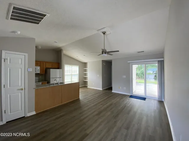 $1,400 | 4227 Elizabeth Avenue, New Bern, NC 28562