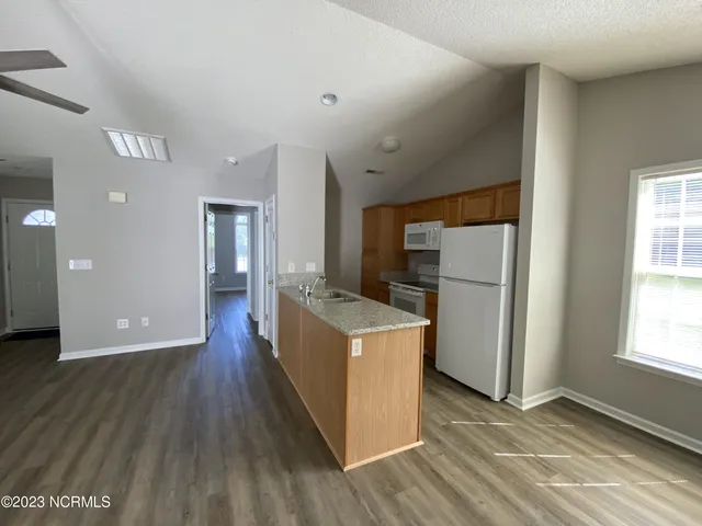 $1,400 | 4227 Elizabeth Avenue, New Bern, NC 28562