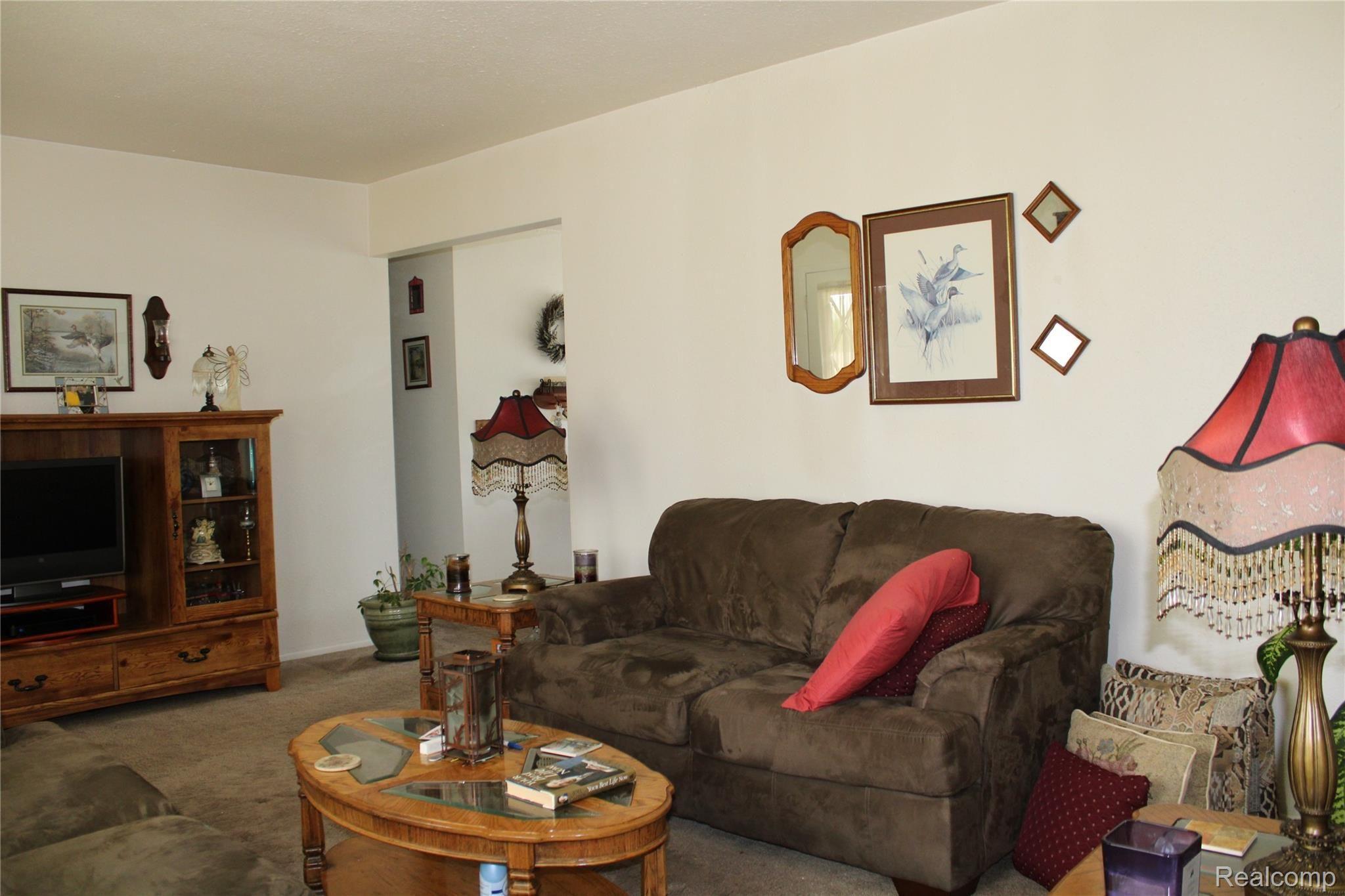4498 Regency Road Swartz Creek, MI 48473 - Photo 7 of 38 IMG_0412.JPG
