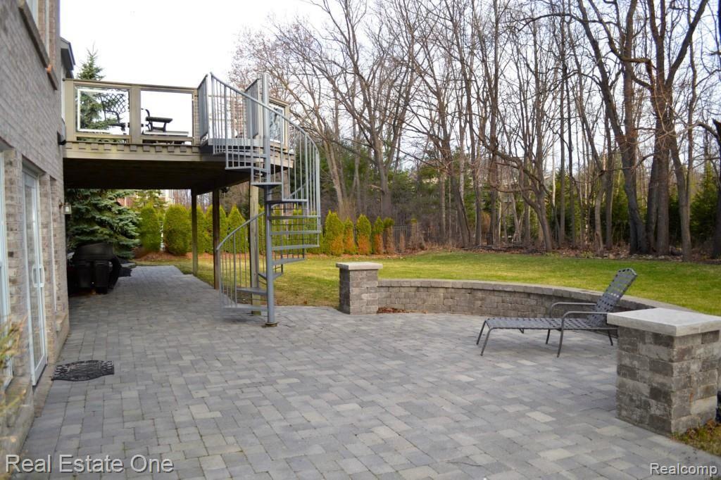 5719 Stonehaven Boulevard Rochester, MI 48306 - Photo 29 of 38 090.jpg