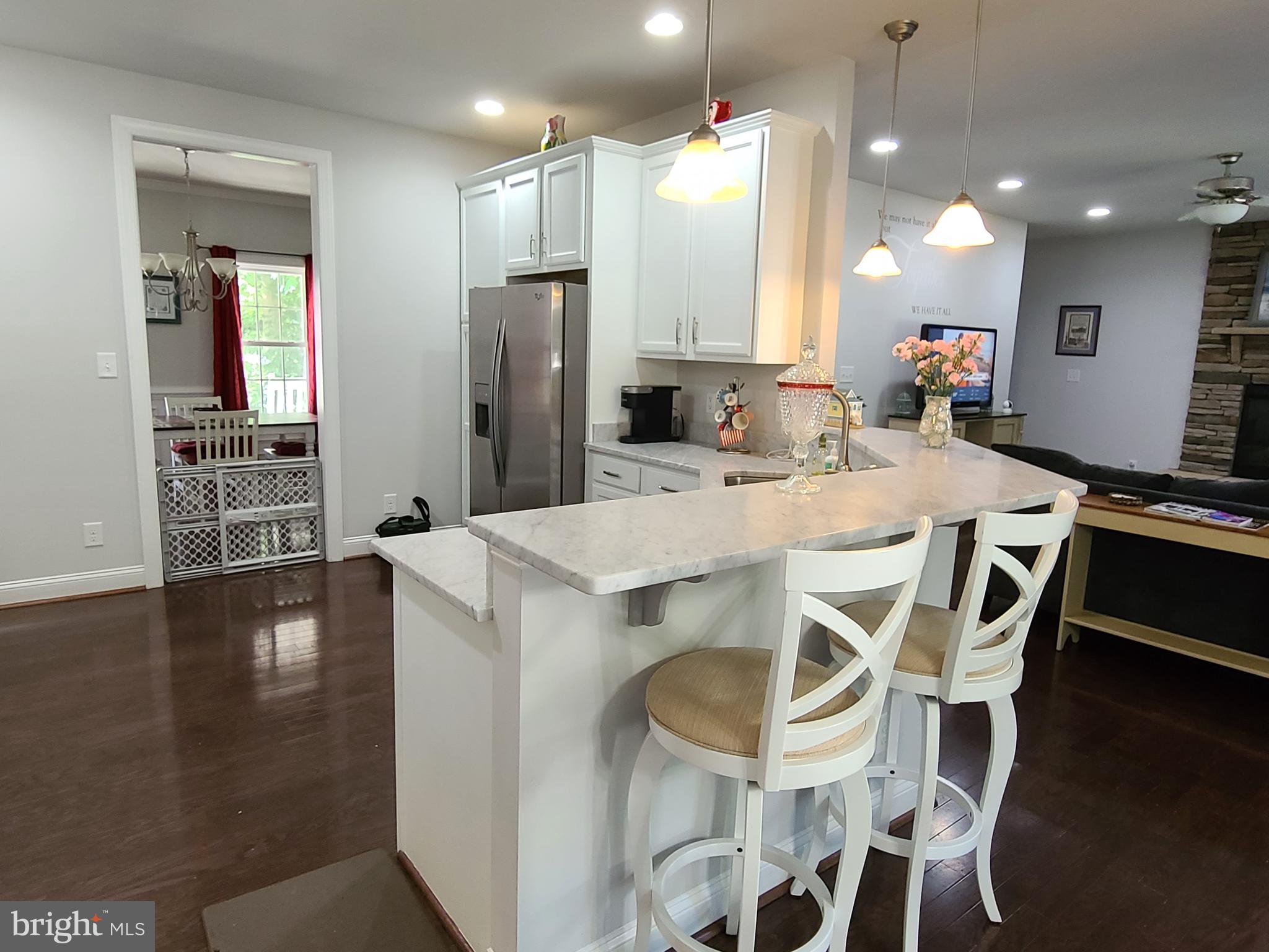 4307 Artillery Ridge Road Fredericksburg, VA 22408 - Photo 9 of 34 Kitchen bar