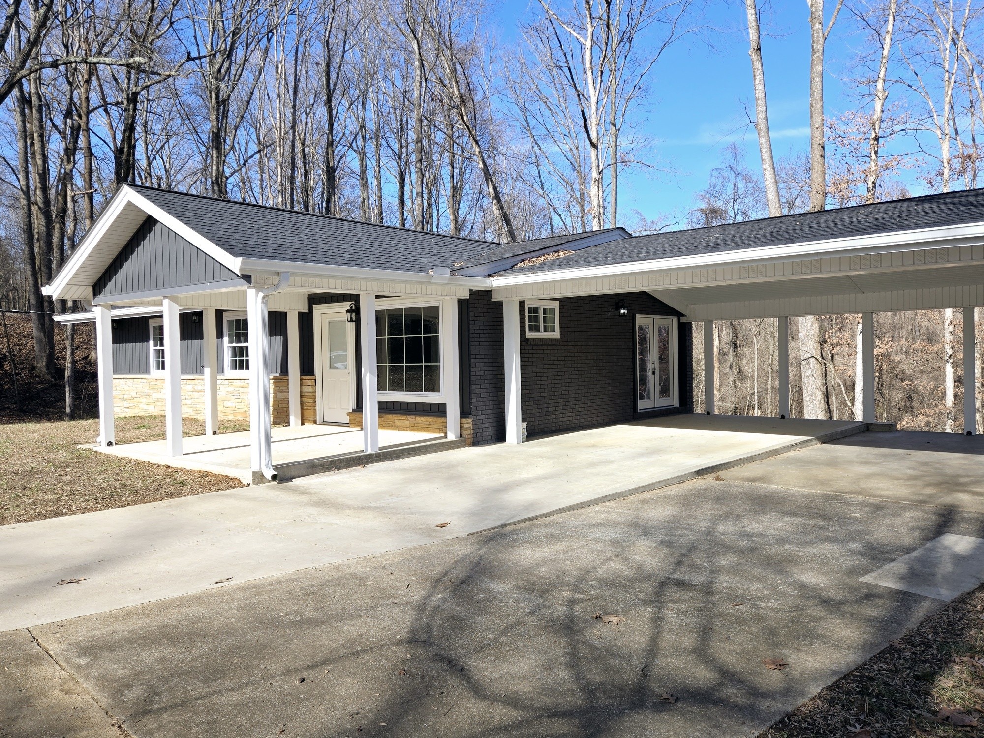 150 Logan Road Paris, TN 38242 - Photo 2 of 26