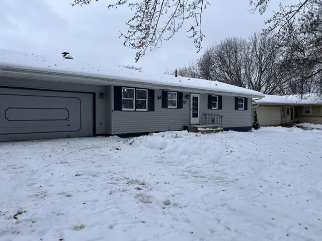 $420,000 | 8941 48th Avenue North, New Hope, MN 55428