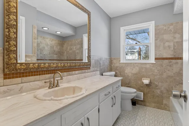 $420,000 | 8941 48th Avenue North, New Hope, MN 55428