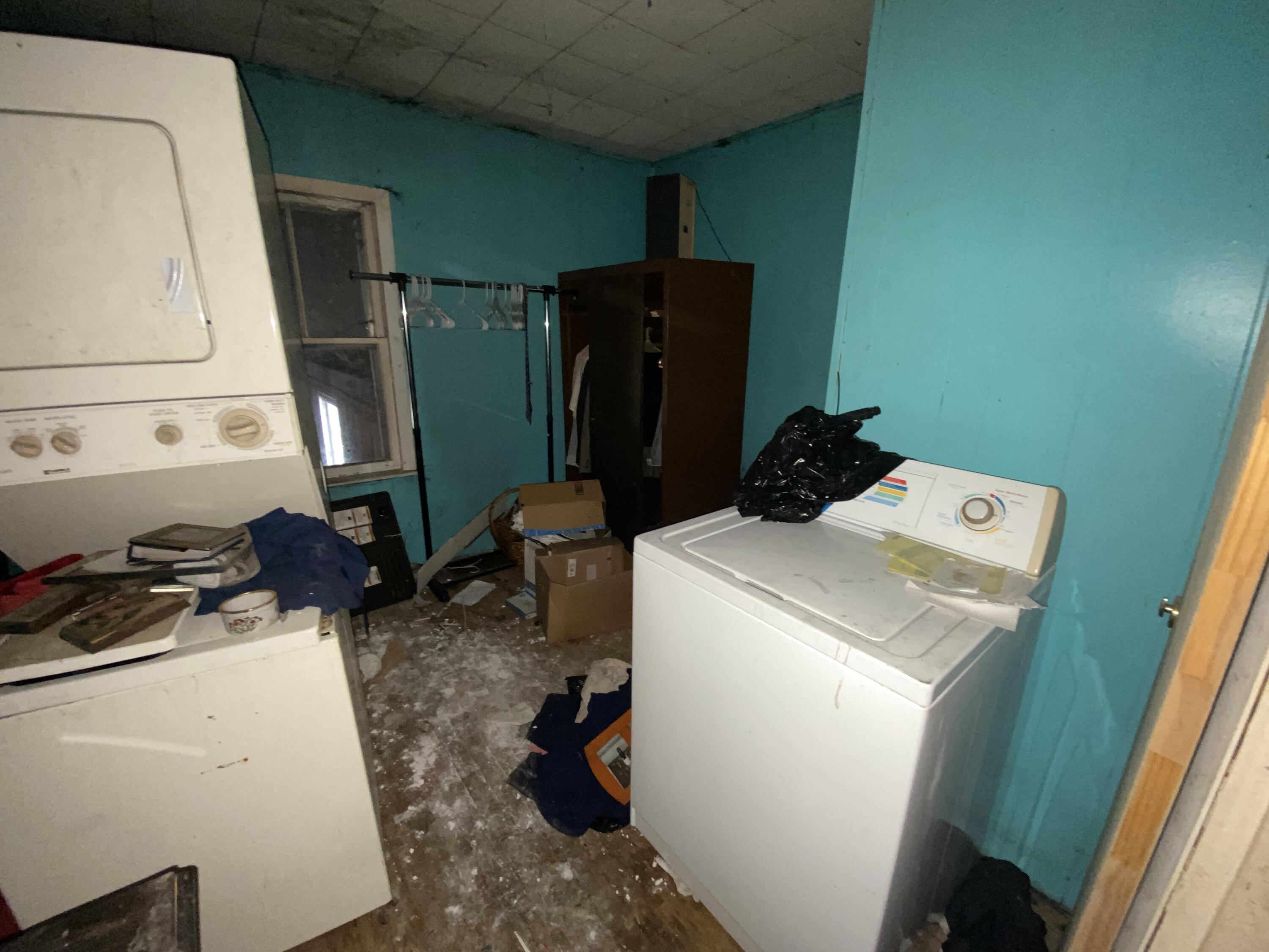 197 Backkingdom Road Mexico, ME 04257 - Photo 11 of 15 Laundry