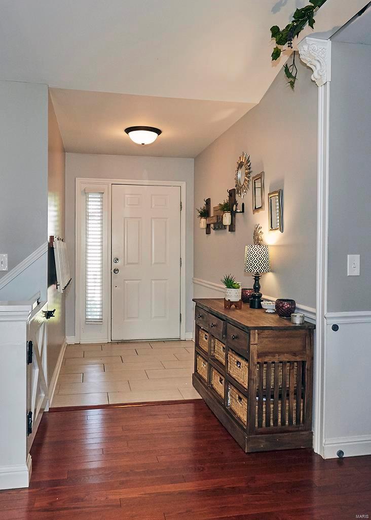 9708 Grantview Forest Drive St. Louis, MO 63123 - Photo 5 of 50