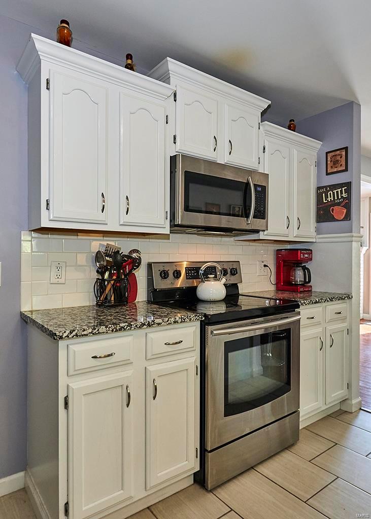 9708 Grantview Forest Drive St. Louis, MO 63123 - Photo 9 of 50