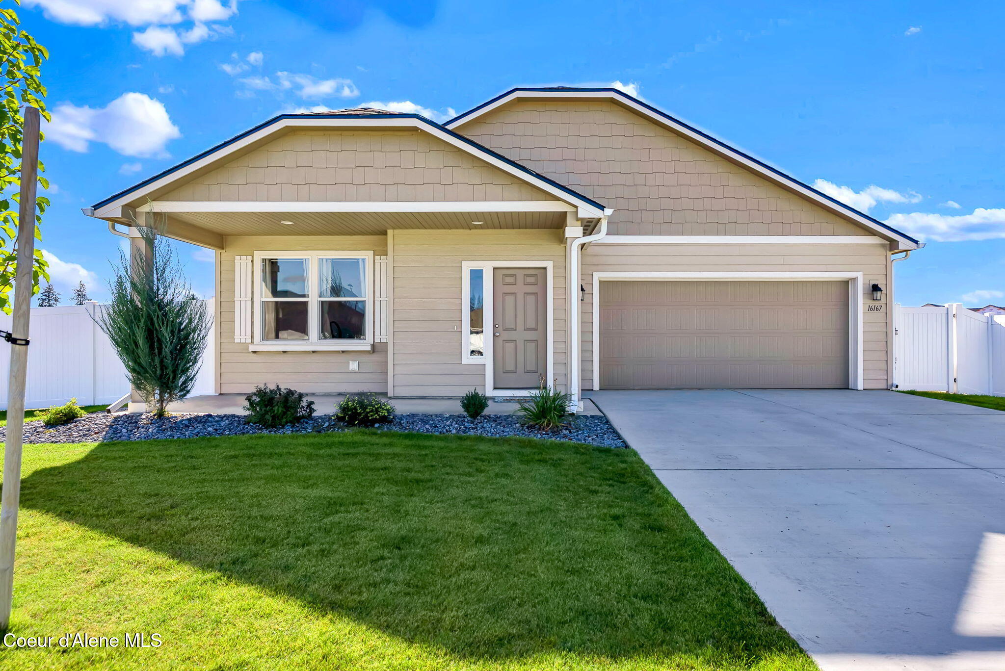 16167 North Hadley Loop Rathdrum, ID 83858 - Photo 1 of 46 Front of House