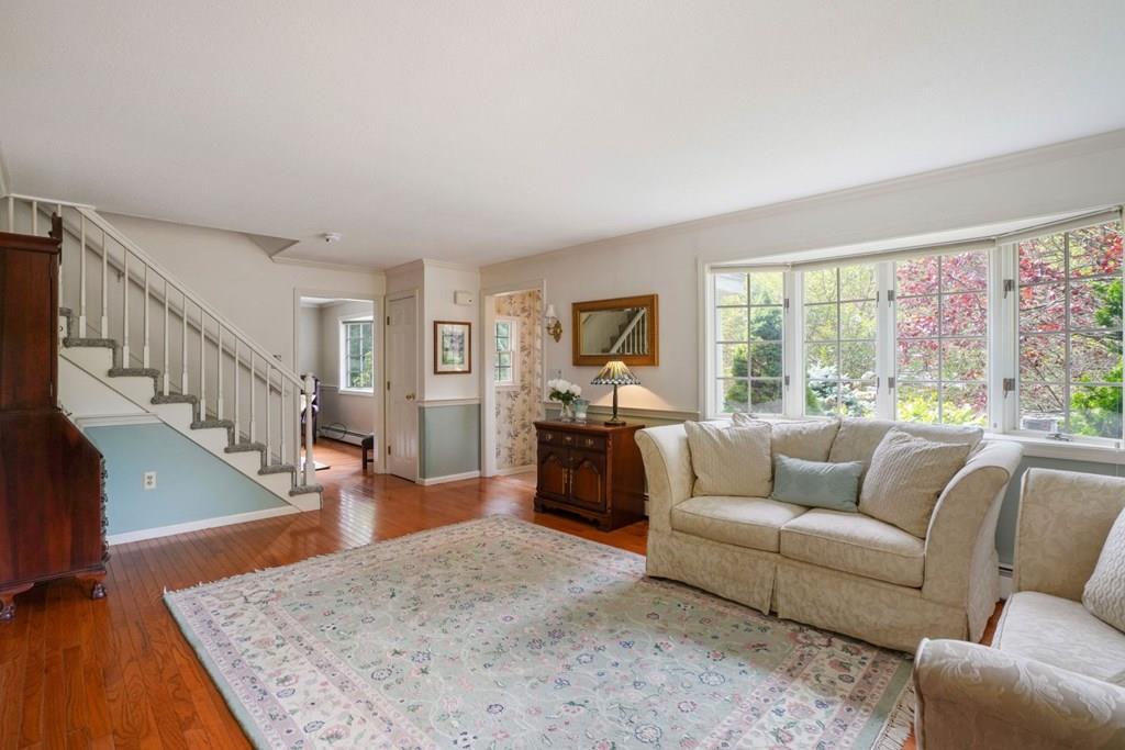 2 Nobscott Road Medway, MA 02053 - Photo 5 of 40 Gallery Image 5